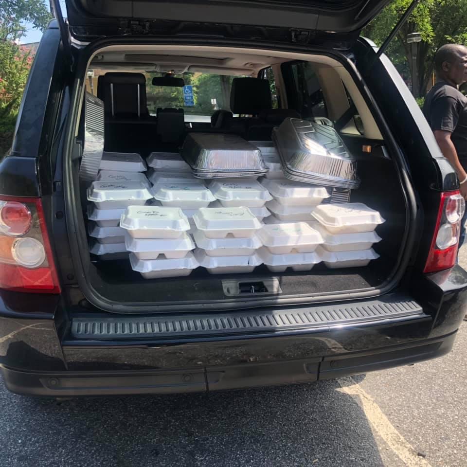 Pastor Isaiah leading ECG Alpharetta to server the homeless in Atlanta, Georgia